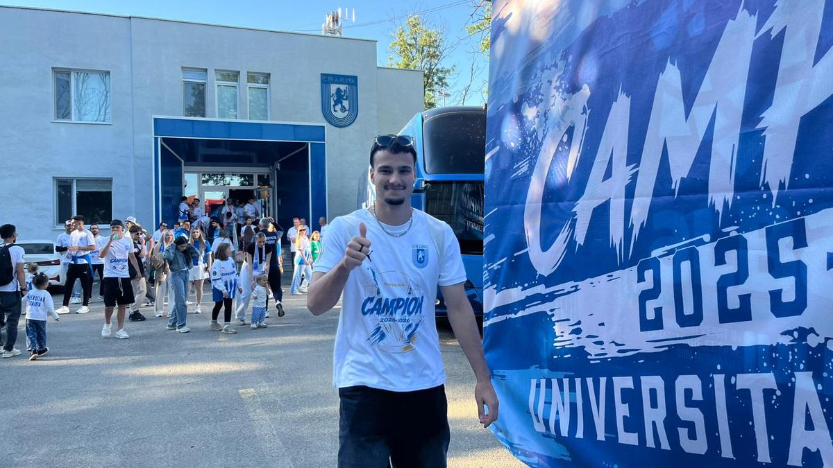 Piața „Mihai Viteazul” din Craiova, pregătită pentru sărbătoarea de titlu