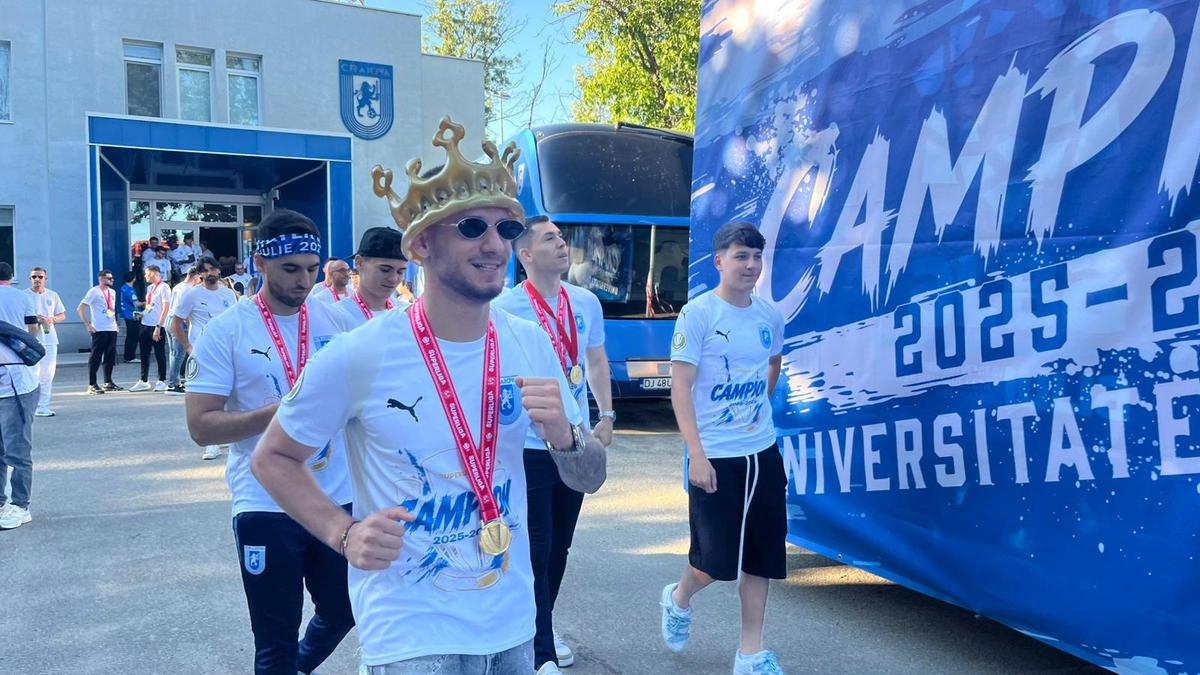 Piața „Mihai Viteazul” din Craiova, pregătită pentru sărbătoarea de titlu