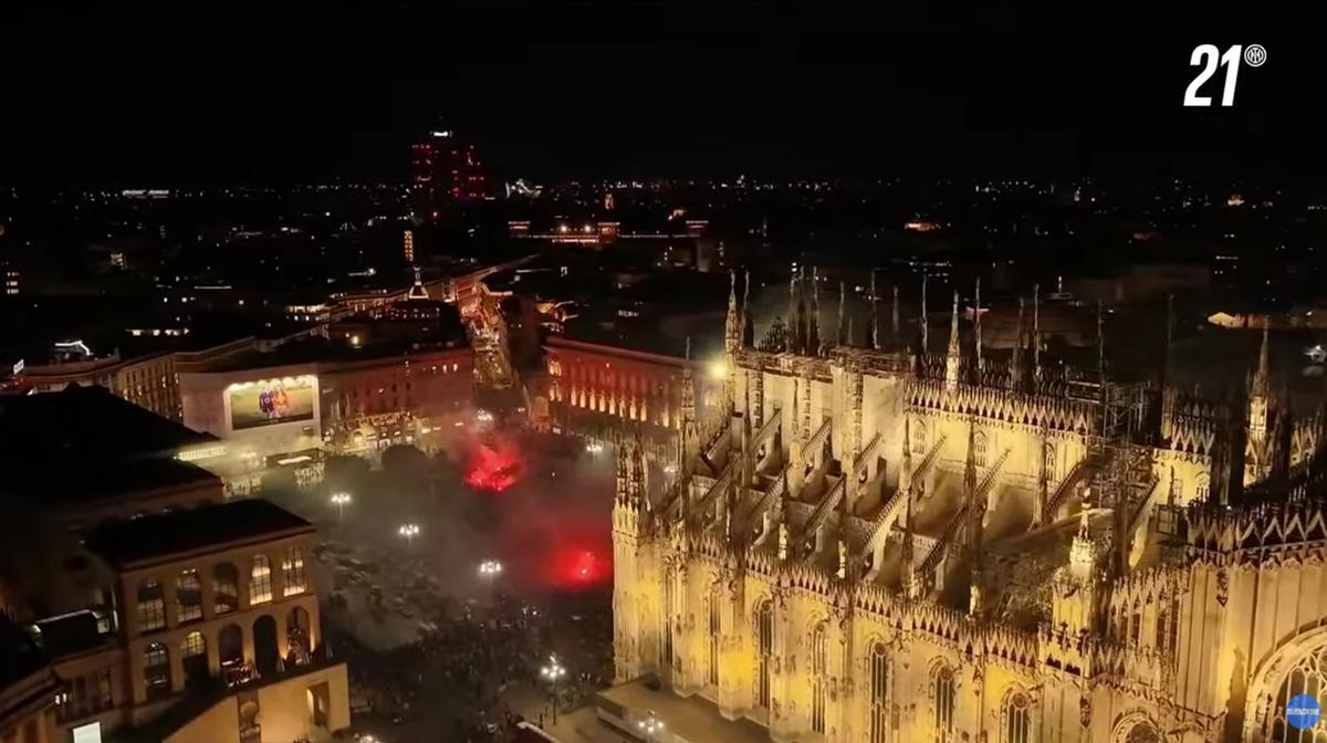 Interul lui Cristi Chivu a scos 400.000 de oameni în stradă: imagini din Piața Domului