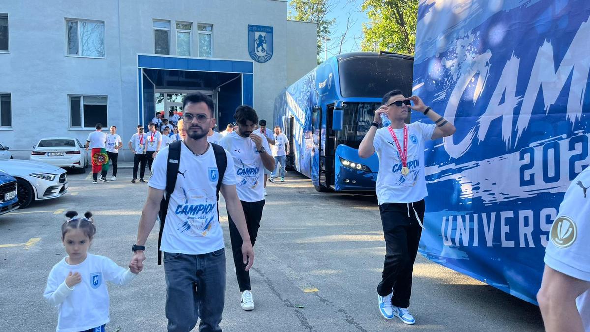 Piața „Mihai Viteazul” din Craiova, pregătită pentru sărbătoarea de titlu