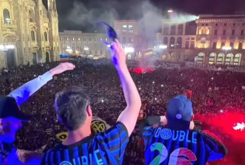Cristi Chivu, aclamat de zeci de mii de oameni în Piața Domului
