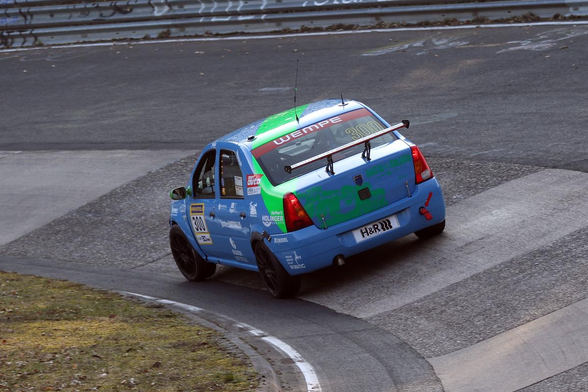 Dacia Logan a cucerit cursa de 24 de ore de la Nurburgring