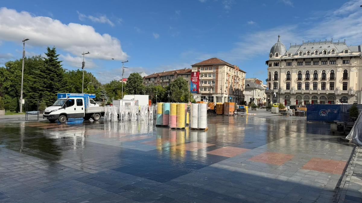 Piața „Mihai Viteazul” din Craiova, pregătită pentru sărbătoarea de titlu