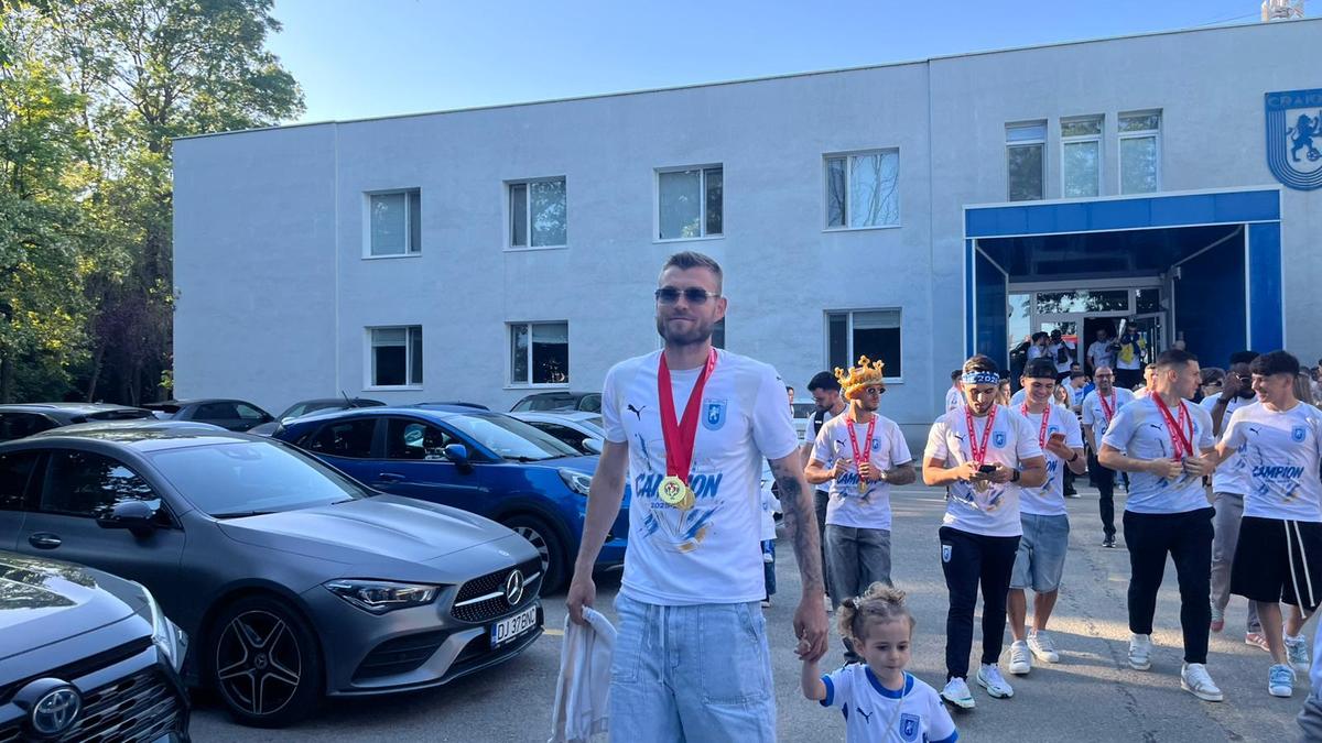 Piața „Mihai Viteazul” din Craiova, pregătită pentru sărbătoarea de titlu