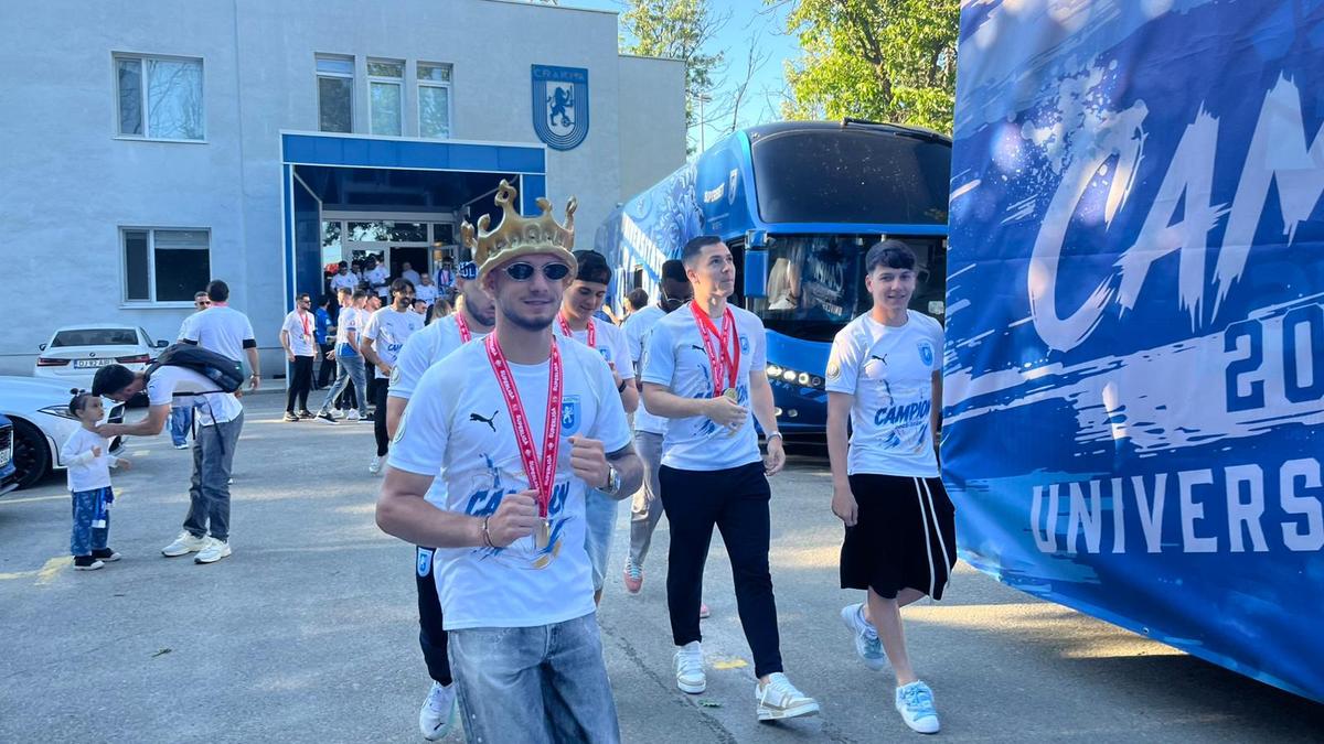 Piața „Mihai Viteazul” din Craiova, pregătită pentru sărbătoarea de titlu