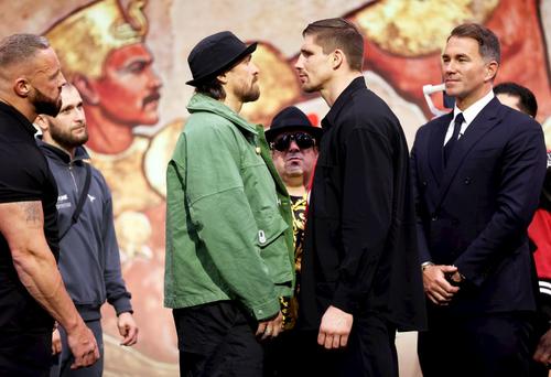 Oleksandr Usyk, 39 de ani, își va apăra titlurile mondiale la categoria grea împotriva lui Rico Verhoeven, 37 de ani, pe 23 mai