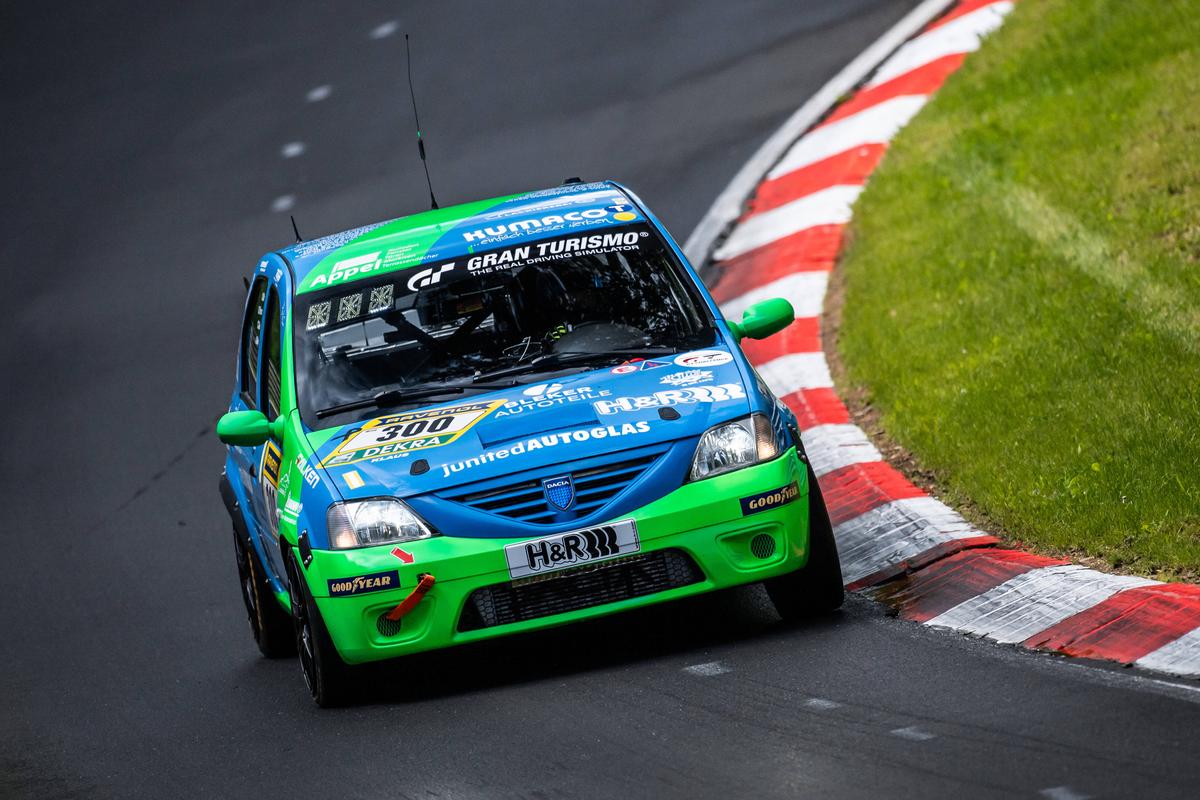 Dacia Logan a cucerit cursa de 24 de ore de la Nurburgring