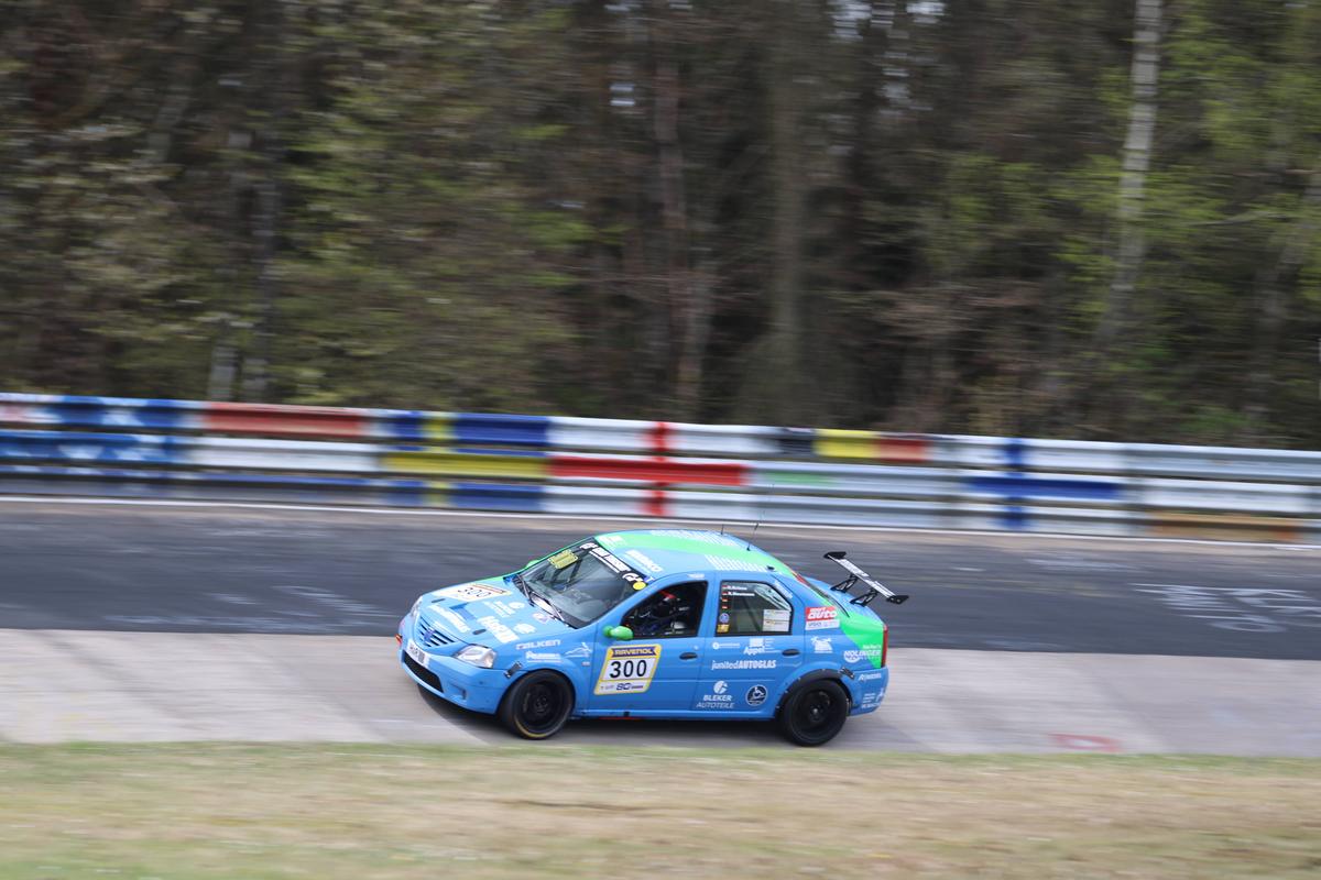 Dacia Logan a cucerit cursa de 24 de ore de la Nurburgring