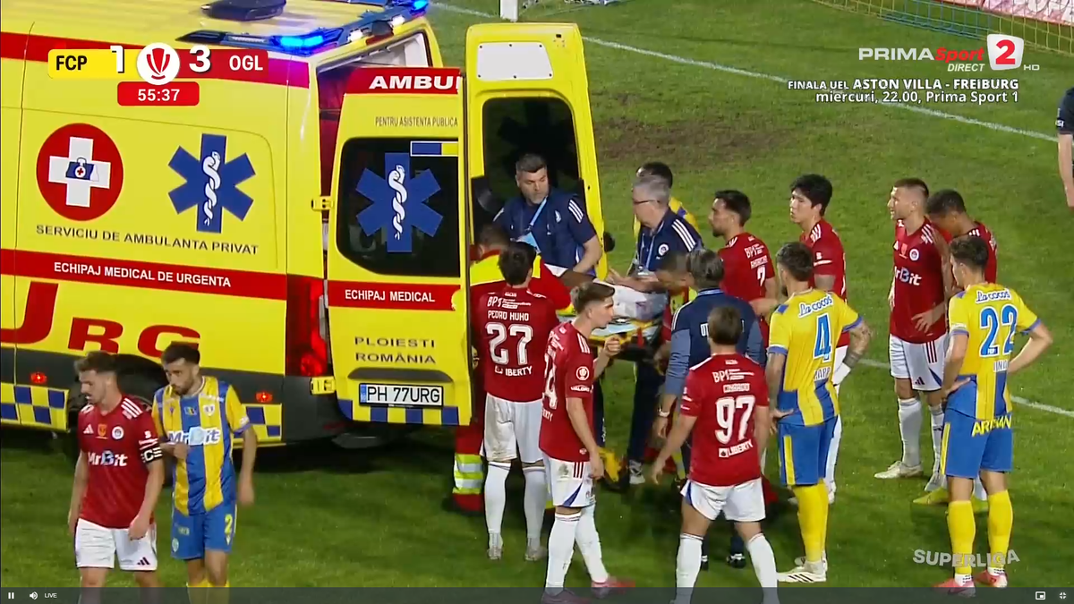 Imagini îngrozitoare în Petrolul - Oțelul » Marcatorul, transportat cu ambulanța la spital