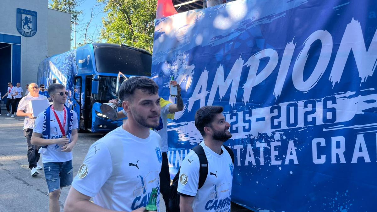 Piața „Mihai Viteazul” din Craiova, pregătită pentru sărbătoarea de titlu