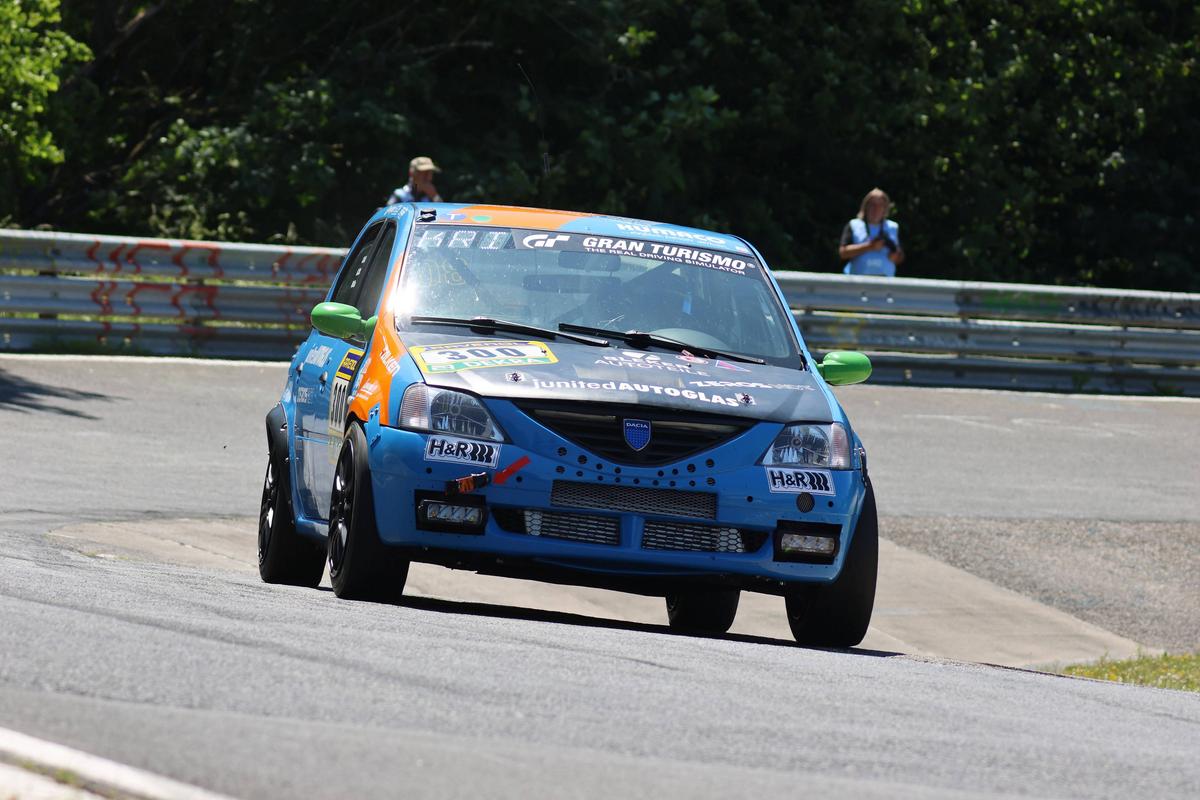 Dacia Logan a cucerit cursa de 24 de ore de la Nurburgring