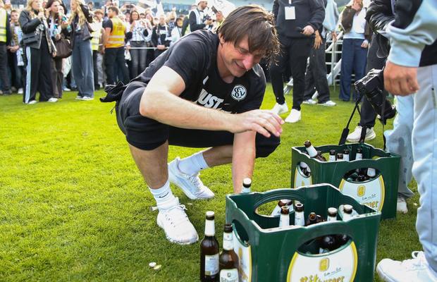 Satul cu 4 supermarket-uri ia cu asalt Bundesliga: n-are gară, dar se laudă cu 3 brutării! Acolo a jucat românul Cătălin Răcănel