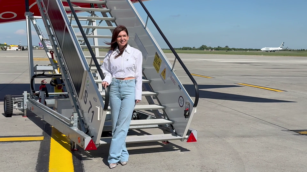 Simona Halep a semnat! „Vreau cât mai multe vacanțe!”