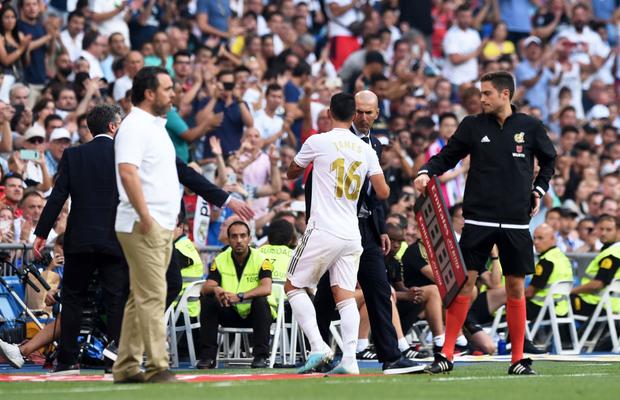 Un fotbalist legendar, atac la Zidane: „Îl trimiteam să mănânce rahat”