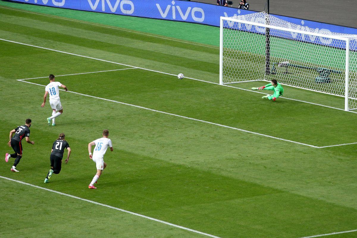 Sânge și sudoare-n iarbă! Năprasnicul Patrik Schick a oferit imaginea zilei la EURO 2020
