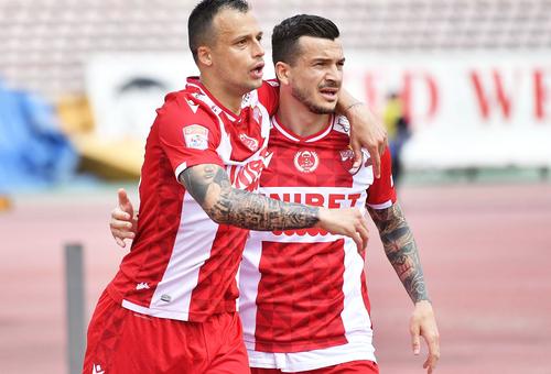 Mirko Ivanovski, în stânga // foto: Imago Images