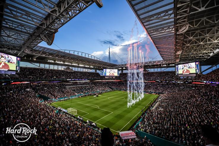 Hard Rock Stadium (Miami, capacitate: 64,767)