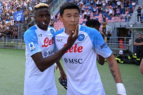 Kim Min-Jae (dreapta), alături de Osimhen // Foto: Imago