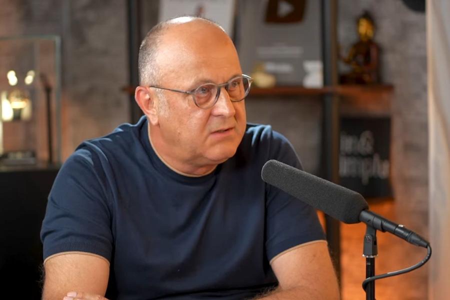 Iată DOSARUL COMPLET de la Securitate al lui Dan Șucu, informatorul „Mircea Crișan”: „Voi respecta toate indicațiile” + „Timid, greoi în gândire, bâlbâit. Un mediocru necesar!”