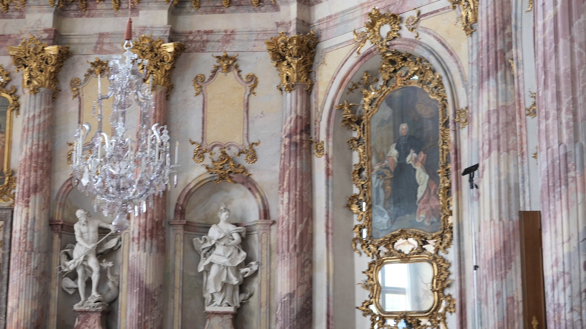 Pe urmele lui Napoleon » Dormitorul lui Bonaparte din palatul somptuos din Wurzburg, păstrat în starea lui originală
