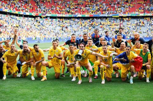 Bucuria trăită împreună cu fanii „tricolori” din peluza de la Munchen / Foto: Imago