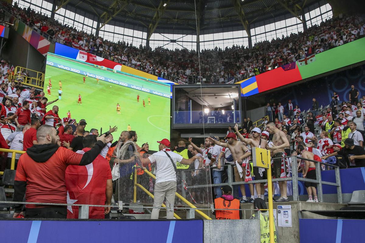 Bătaie la Turcia - Georgia