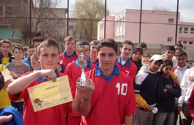 10 imagini neștiute cu Nicolae Stanciu, eroul României la Euro 2024 » A făcut naveta cu vecinii, iar o accidentare cumplită putea să-i curme marele vis