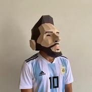Fanii lui Mbappe au dat frâu liber imaginației și umorului, oferindu-i idei de mască