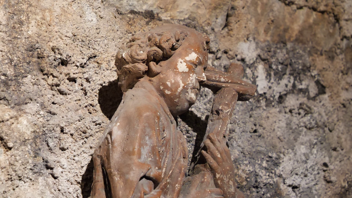 Reporterii GSP, în vizită la o cramă de peste 700 de ani din Würzburg » Cum arată cea mai veche sticlă de vin din lume, care datează de pe vremea lui Shakespeare