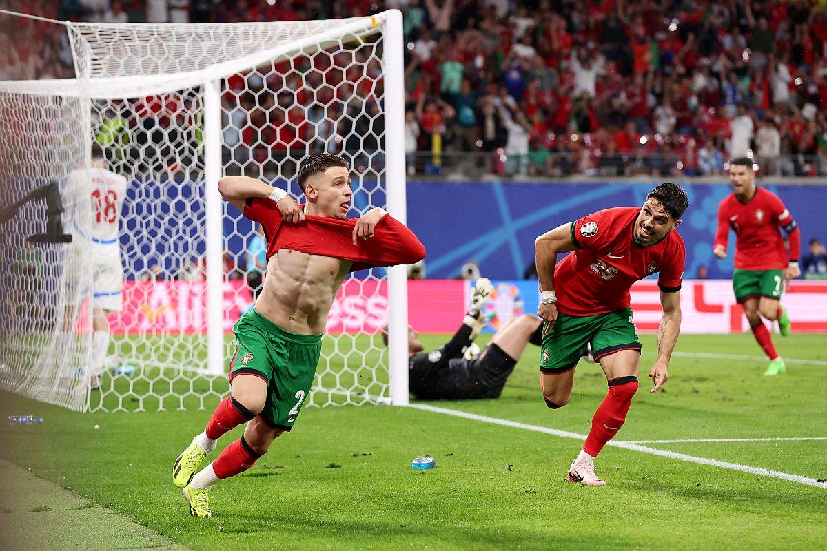 Portugalia - Cehia 2-1 » Ce vedete, dar ce chin! 92 de minute de muncă sisifică pentru un debut cu victorie la Euro