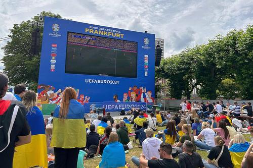 Așa am urmărit România - Ucraina 3-0 din Fan Zone-ul din Frankfurt