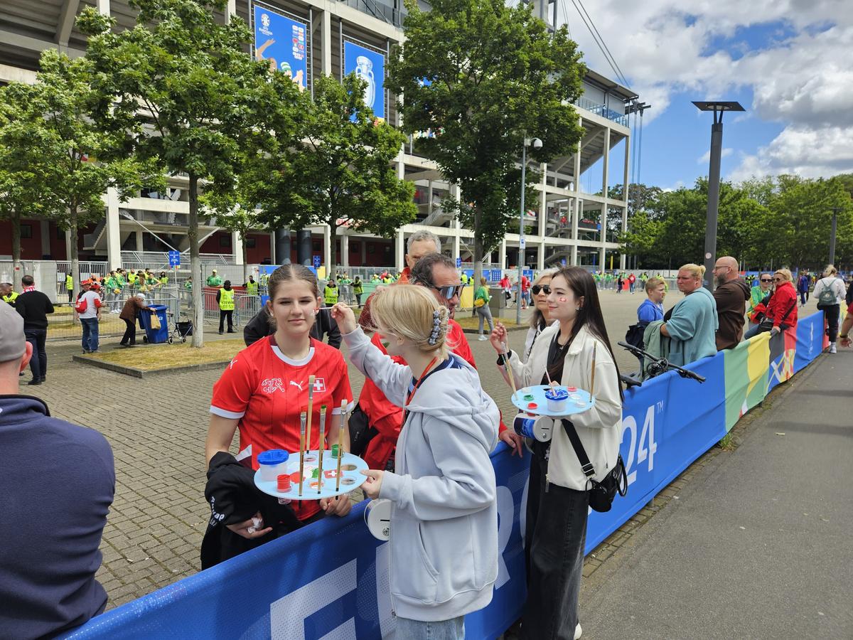 Stadionul de lângă pădure. Aici, vom juca împotriva Belgiei. Ponturile Gazetei pentru o experiență de neuitat la Koln