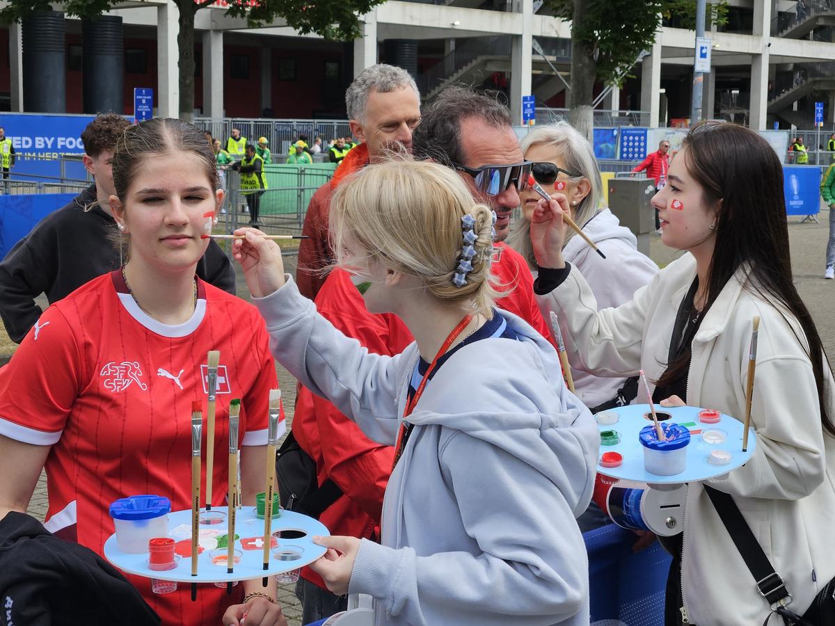 Stadionul de lângă pădure. Aici, vom juca împotriva Belgiei. Ponturile Gazetei pentru o experiență de neuitat la Koln
