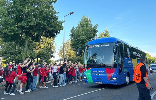 Cristiano-mania la Leipzig! Imagini spectaculoase: „Ronaldo, Ronaldo” a răsunat în preajma stadionului