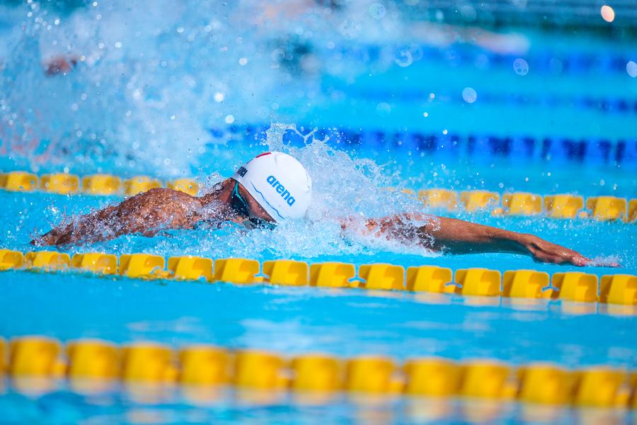 David Popovici la Campionatele Europene de la Belgrad FOTO Raed Krishan David Popovici și-a păstrat magistral titlul la 200 m liber la Campionatele Europene de la Belgrad! A condus de la început până la final