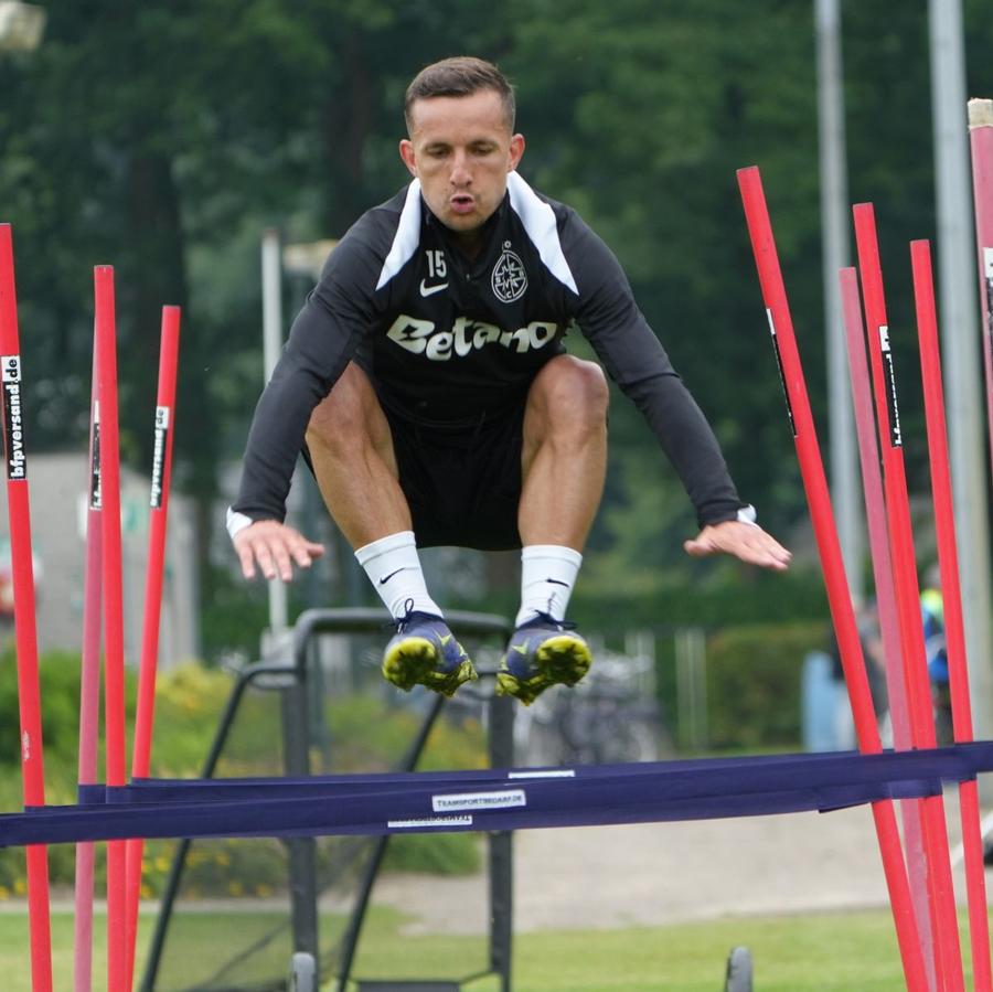Marius Ștefănescu, în cantonamentul FCSB/ FOTO: Facebook @FCSB Noul jucător de la FCSB l-a cucerit deja pe Becali: „E primul titular, cu el încep echipa”