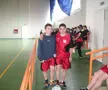 Nicolae Stanciu, la fotbal în sală. În dreapta