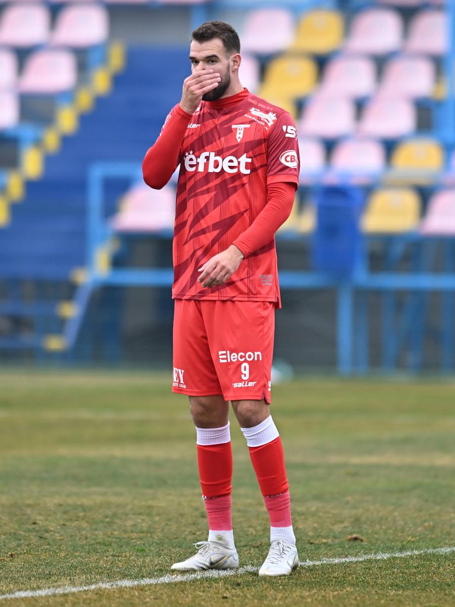 Alexandru Tudorie, în tricoul „Bătrânei Doamne” UTA Petrolul Ploiești, aproape de transferul unui fost atacant de la FCSB! Vârful se antrenează alături de „lupii galbeni”