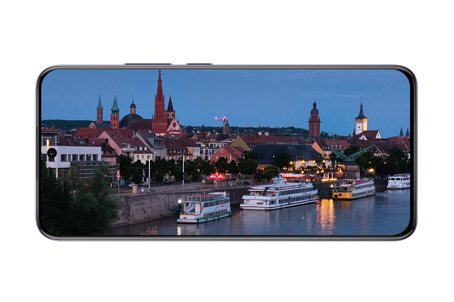 Imagine de pe Friedensbrücke 5 amintiri din Würzburg, orașul românesc de la Euro
