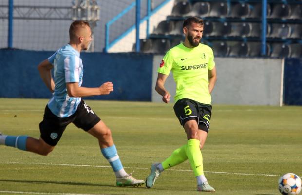 Debut cu stângul pentru Ianis Zicu » Farul a pierdut primul amical al verii