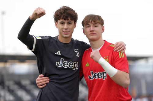 Riccardo Radu (dreapta), alături de coechipierul de la Juve Primavera, Alessandro Bassino. Foto: Imago Images