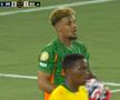Arbitrul Clement Turpin a acordat corner după ce portarul lui Mamelodi Sundowns a depășit 8 secunde cu mingea în brațe / Foto: DAZN