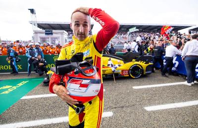 Fostul pilot de F1 Robert Kubica, cu o limitare severă la brațul drept, învingător la Le Mans 2025: „Am arătat că îndoielile nu ar trebui să existe”