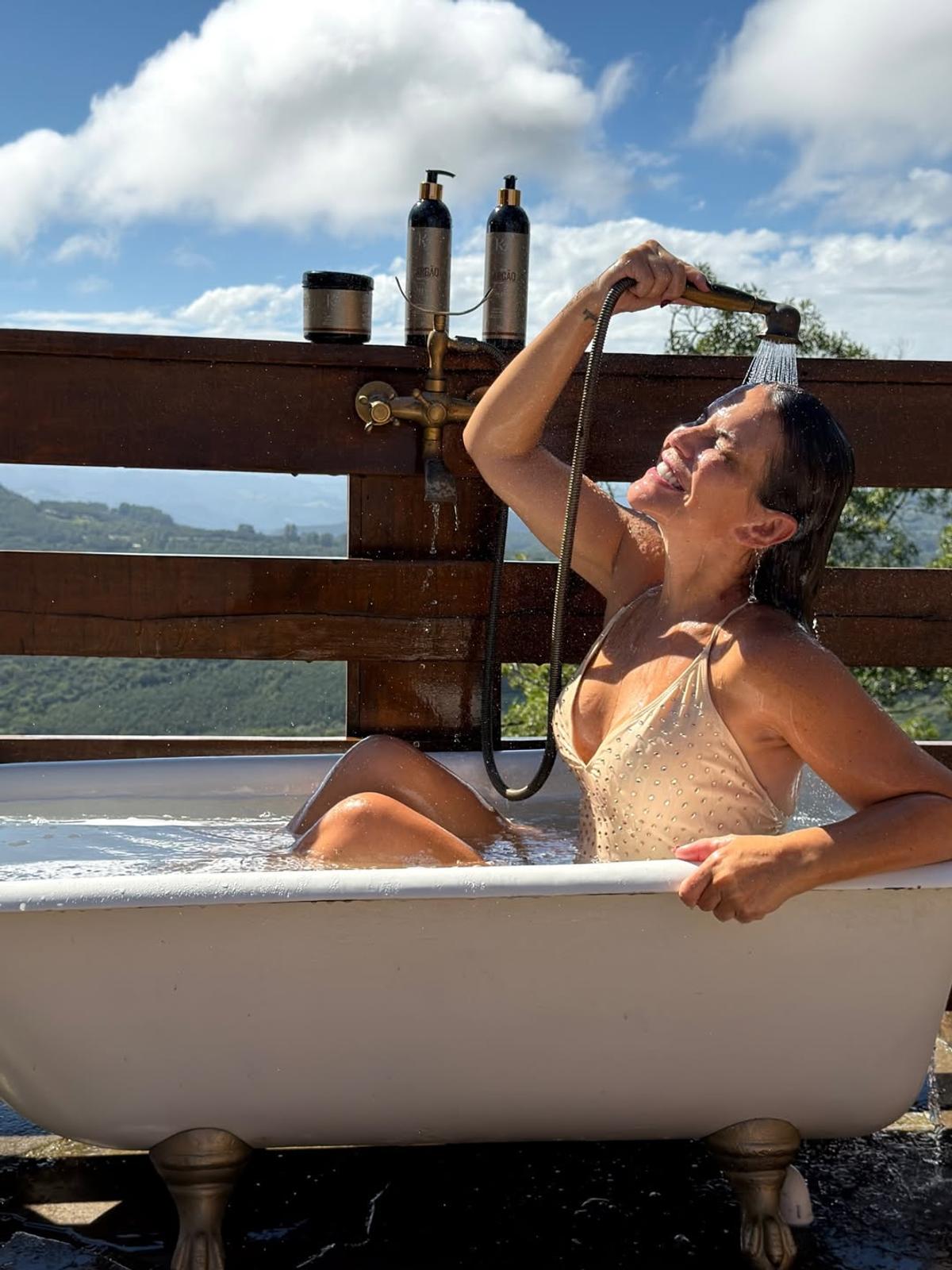 Katia Aveiro, sora lui Cristiano Ronaldo