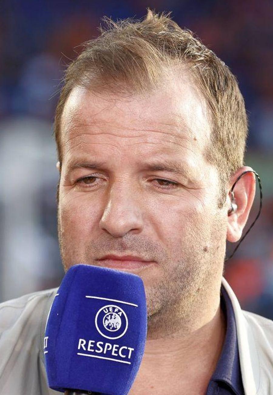 Două goluri controversate! » Van der Vaart face praf arbitrajul: „Este o rușine!”