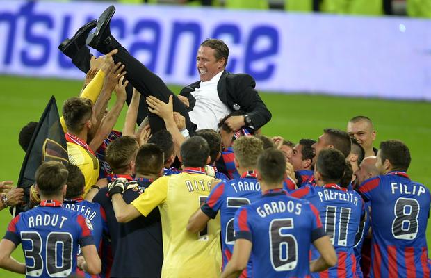 Se pregătește mutarea „bombă” în Liga 1! Laurențiu Reghecampf vrea să se întoarcă la FCSB