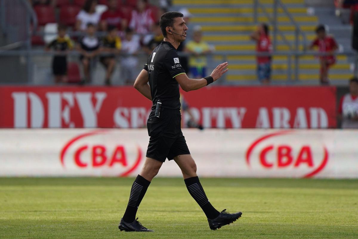 Hagi, furios după revenirea pe bancă: „Altfel, ne lăsăm de fotbal!”