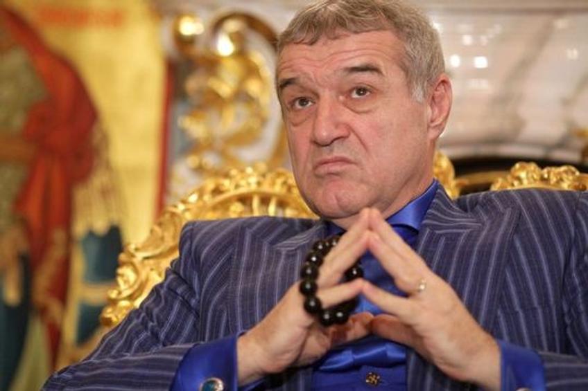 Gigi Becali (63 de ani) îi mai acordă o șansă atacantului ceh Zdenek Ondrasek (32 de ani).
