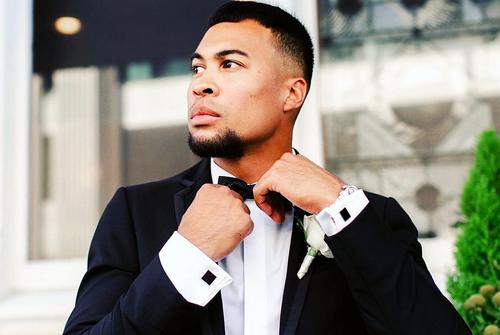 Stephen Holt la patru ace