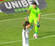 Și cu VAR e ca înainte » Greșeală majoră de arbitraj în primul meci al zilei: „Ăsta e penalty și la nuntă”
